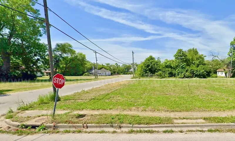 ($1-Bid) (No Reserve) City Lot about 4.3 Miles from Downtown St. Louis