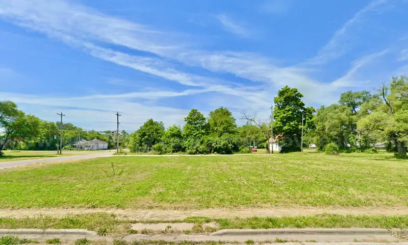 ($1-Bid) (No Reserve) City Lot about 4.3 Miles from Downtown St. Louis