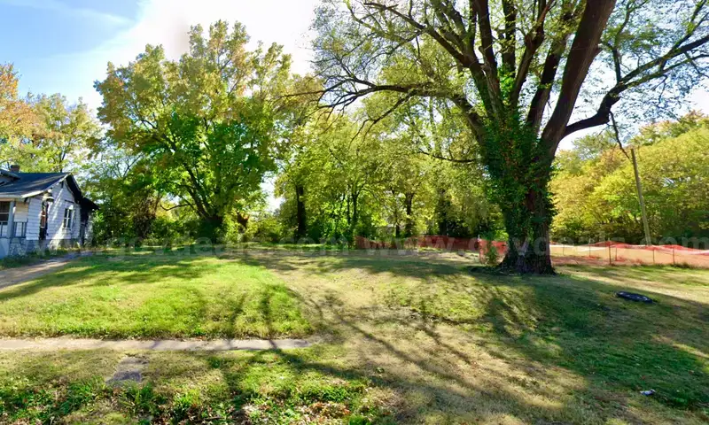 City Lots about 6.9 Miles from Downtown St. Louis