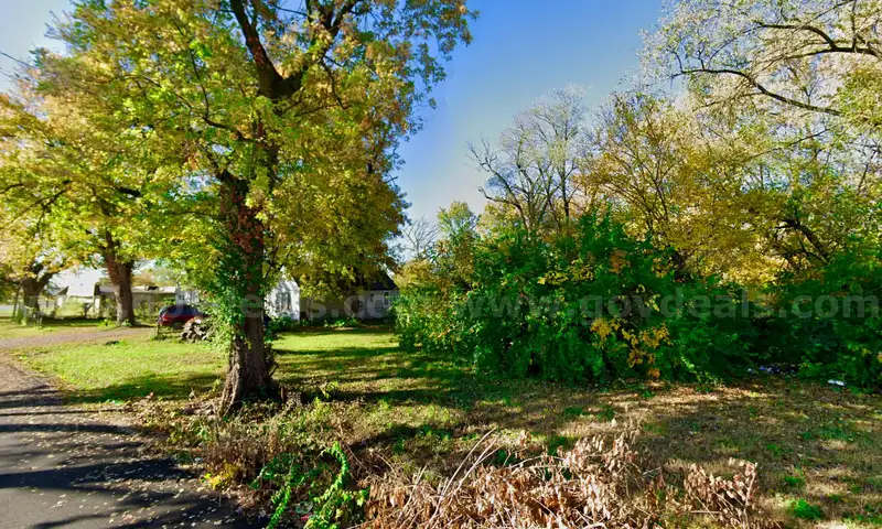 (No Reserve) Two adjacent City Lots about 6.3 Miles from Downtown St. Louis