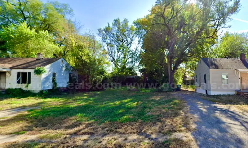 50' X 130' City Lot about 6.4 Miles from Downtown St. Louis