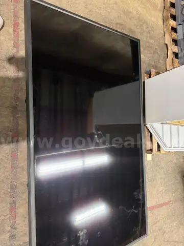 NECX commercial grade 90&#x201D; display