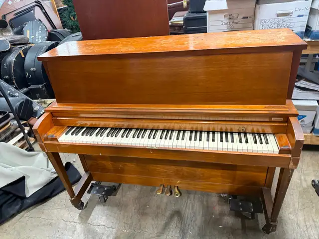 Hamilton piano