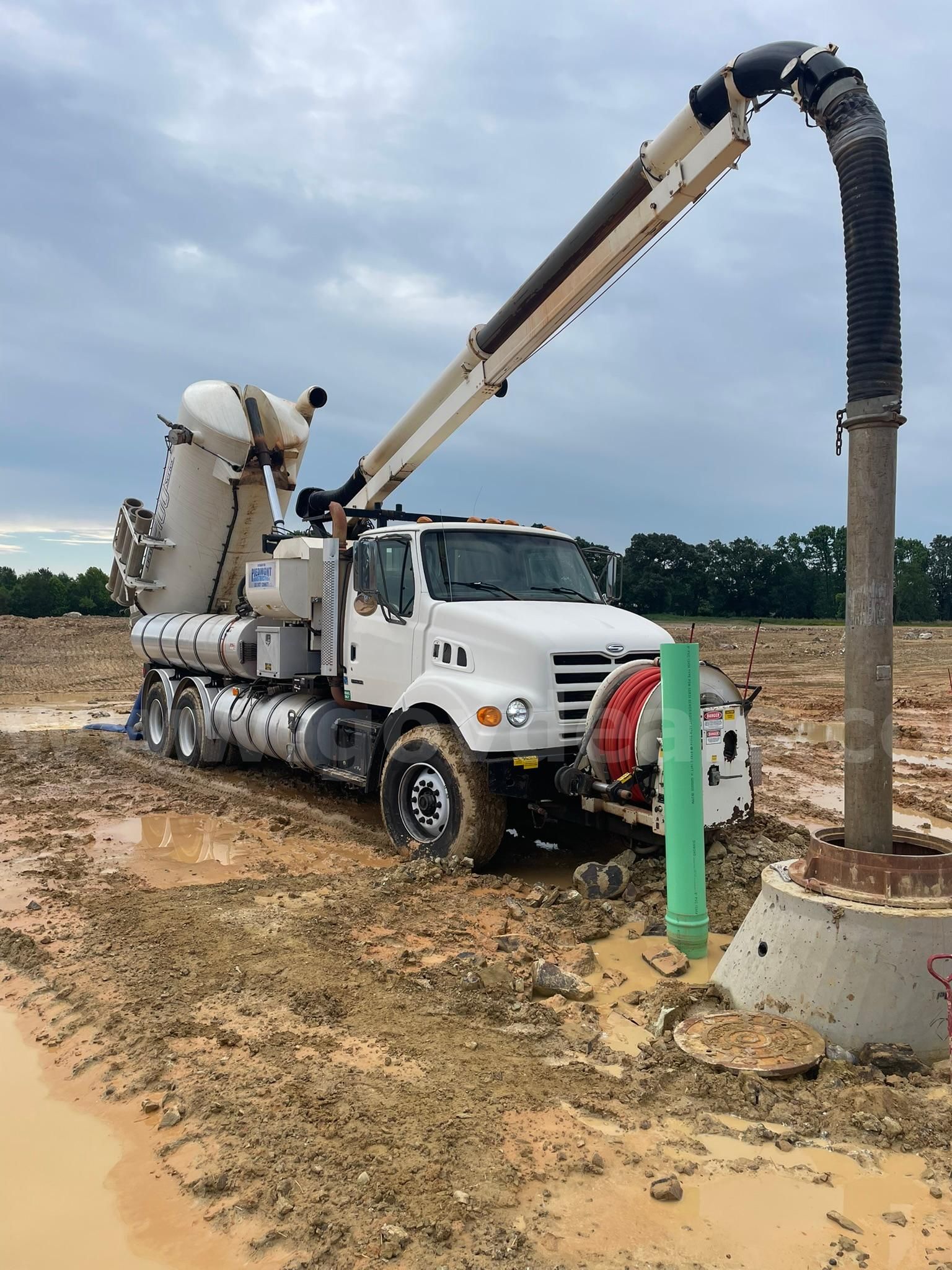 Photo of a 1998 Sterling L7501