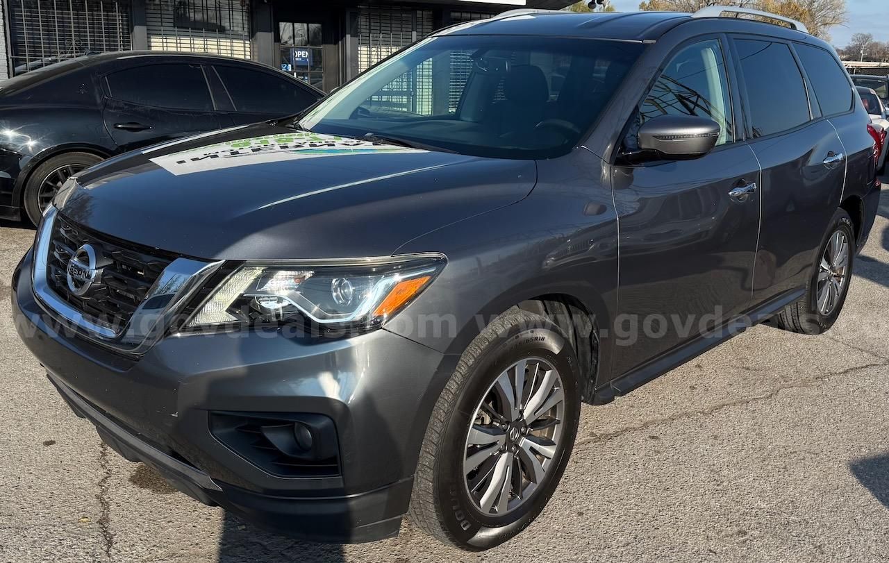 Photo of a 2017 Nissan Pathfinder