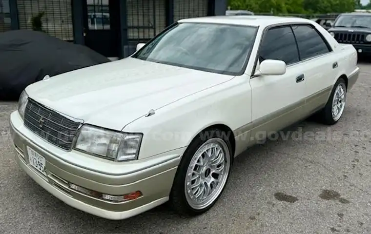 1996 TOYOTA CROWN ROYALE TOURING RWD