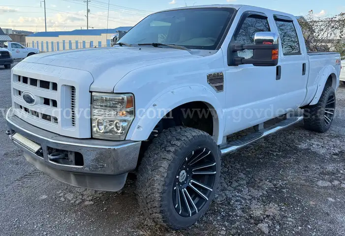 2010 Ford F-250 SD XL Crew Cab 4WD