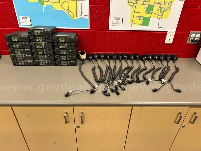 Lot of Motorola XPR-4550 Mobiles