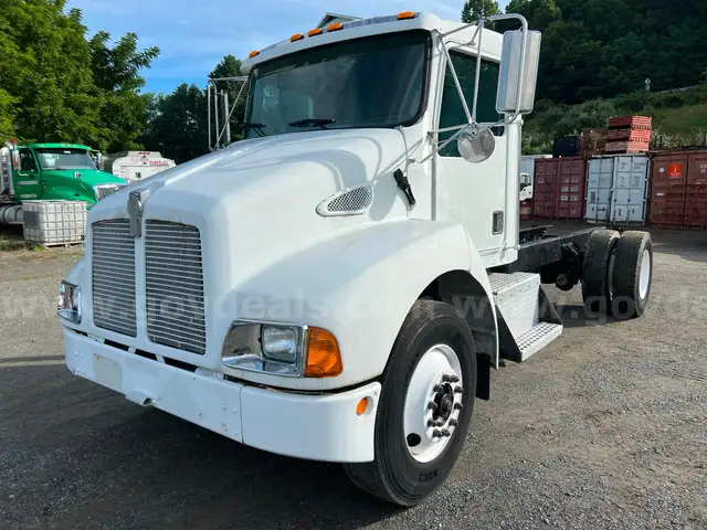 1997 Kenworth T300 4x2 S/A Cab &#x26; Chassis