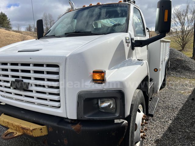 2005 Chevrolet C7500 Service Truck | GovDeals