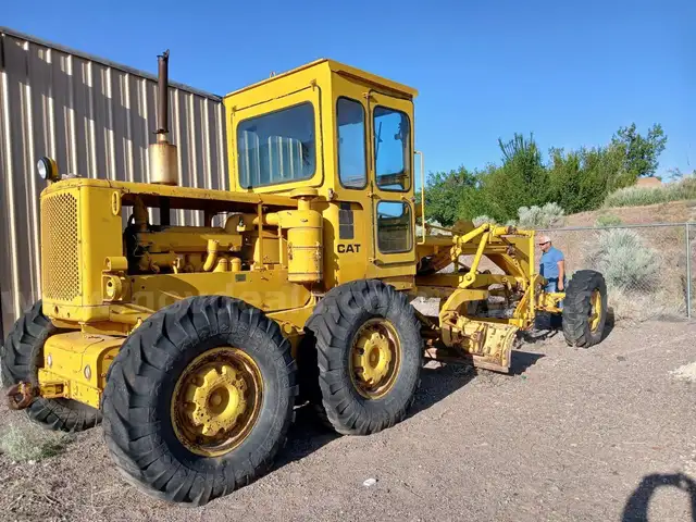 Caterpillar Grader