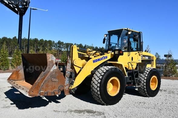 Photo of a 2012 Komatsu WA250-6