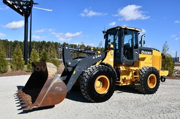 Photo of a 2012 John Deere 624L