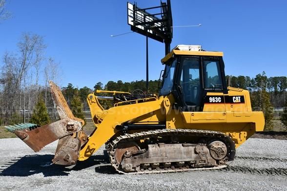 Photo of a 2004 Caterpillar 963C