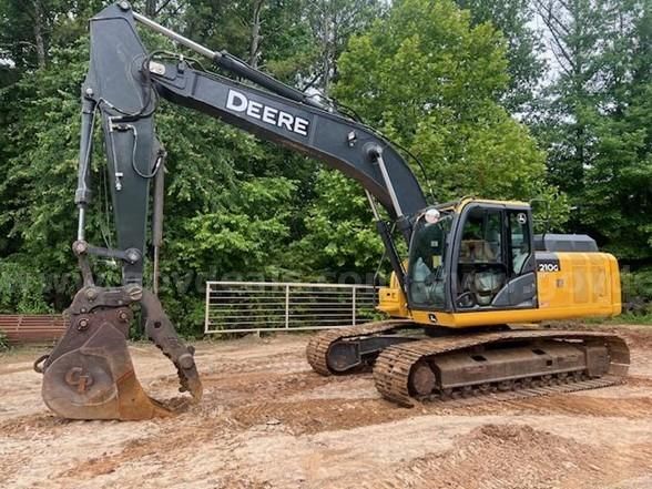 Photo of a 2018 John Deere 210G