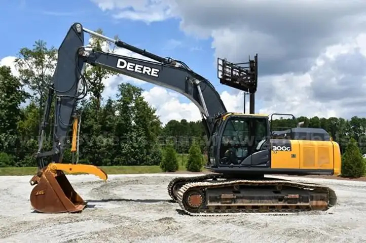 2018 John Deere 300G LC Tracked Excavator