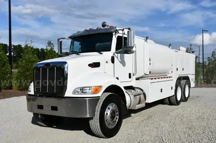 2020 Peterbilt 348 6x4 T/A Fuel &#x26; Lube Truck