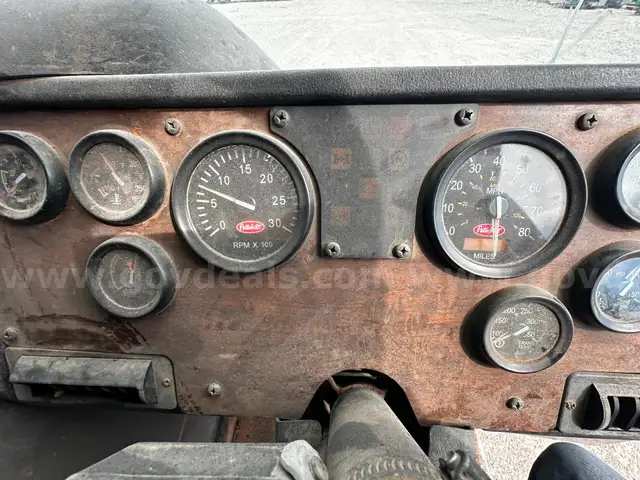 2009 Peterbilt 320 MCNEILUS SIDELOADER