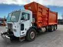 2009 Peterbilt 320 MCNEILUS SIDELOADER