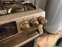GE GAS STOVE &#x26; HOOD VENT