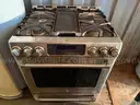 GE GAS STOVE &#x26; HOOD VENT