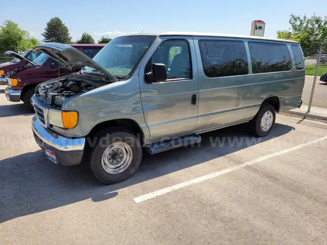 2006 Ford Econoline Van (ST204)