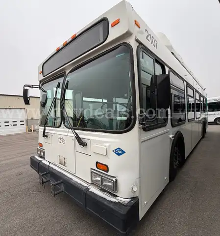 2002 New Flyer Transit Bus