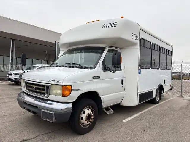 2006 Ford Econoline Cutaway Transit Bus