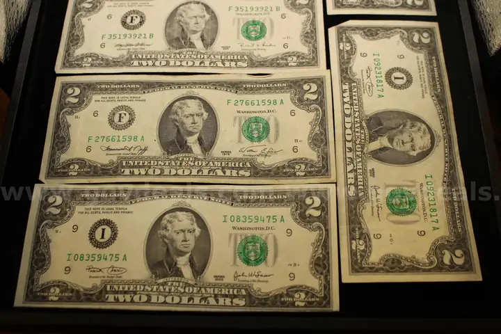 Lot of Mixed Currency