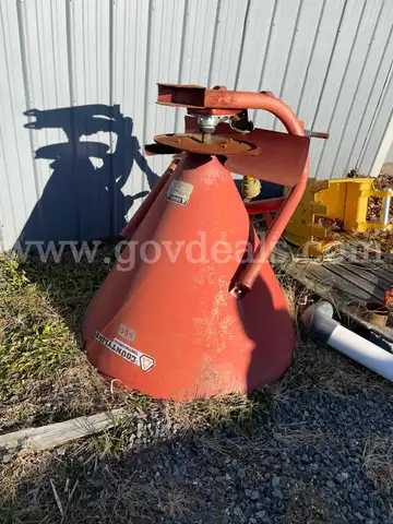 County Line 500 Spreader Large-Capacity, 3-Point Hitch Fertilizer or Broadcast Spreader