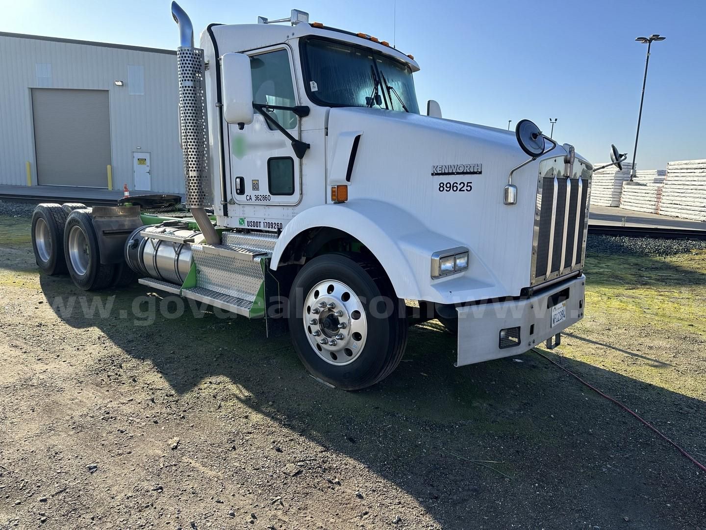 Photo of a 2014 Kenworth T800