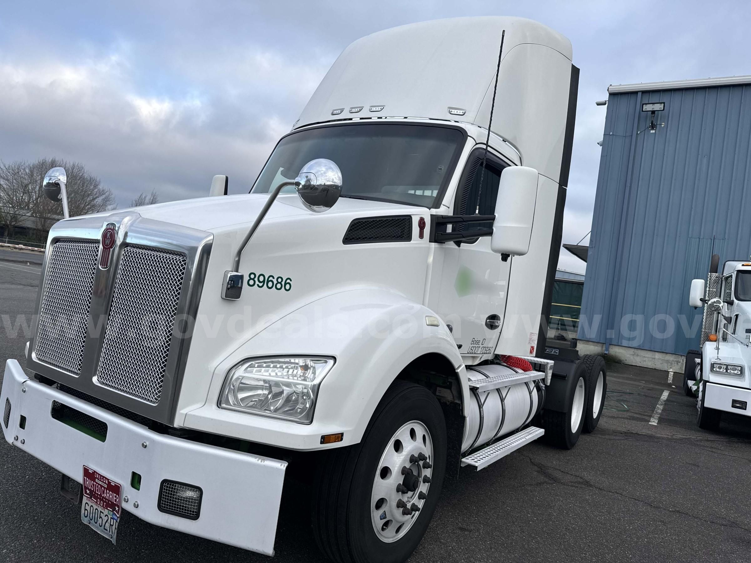 Photo of a 2017 Kenworth T880