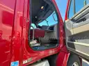 2017 Freightliner Cascadia 113 S/A Day Cab Truck Tractor
