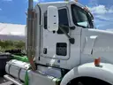 2014 Kenworth T800 T/A Day Cab Truck Tractor