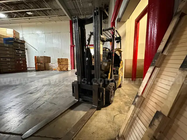 2007 Caterpillar C5000 5000 Lb Capacity Pneumatic Tire Forklift