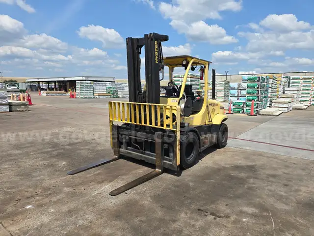 2013 Hyster H155FT  Pneumatic Tire Forklift