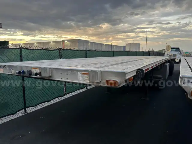 2008 Western Trailers 48 Ft T/A Flatbed Trailer