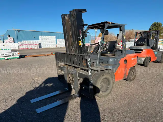 2015 Toyota 8FD50U Pneumatic Tire Forklift