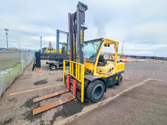 2014 Hyster H120FT Pneumatic Tire Forklift-Non Operational