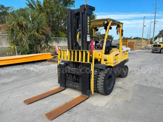 2014 Hyster H110FT Pneumatic Tire Forklift