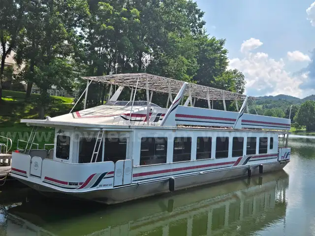 2004 Sumerset Houseboat