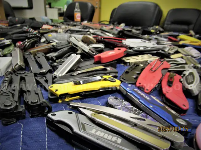 One Lot Assorted Knives