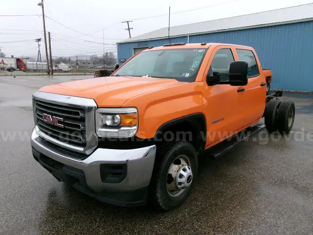 2015 GMC Sierra 3500HD Base Crew Cab 2WD(132215)