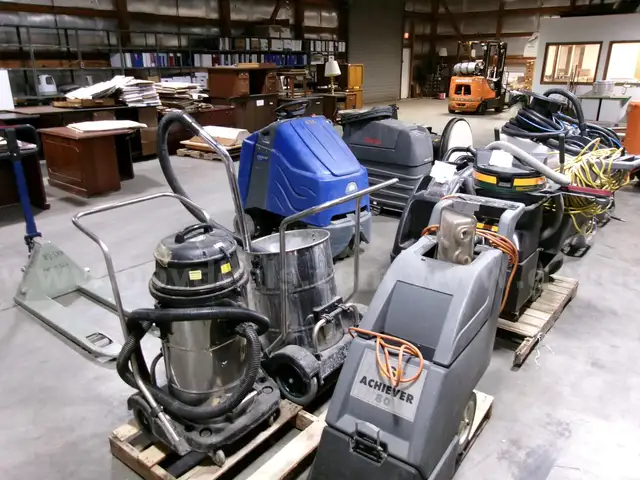 15 Items of Commercial Janitorial Equipment