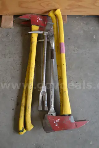 4 each 31&#x22; Pick Head Axe &#x26;  1 24&#x22; Paratech Halligan Bar &#x26; 1 Ziomatic Quic 27&#x22; Halligan