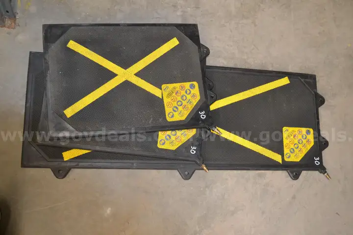 PARATECH MAXIFORCE LOT OF AIR BAGS