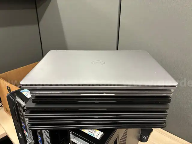A Lot of 7 Dell Latitude Laptops