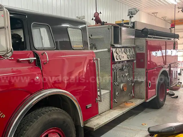 1987 Ford C8000 Fire Engine