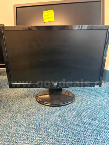 Lot of 2 (two) HP brand monitors