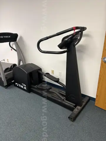 True 750E Elliptical Exercise Machine
